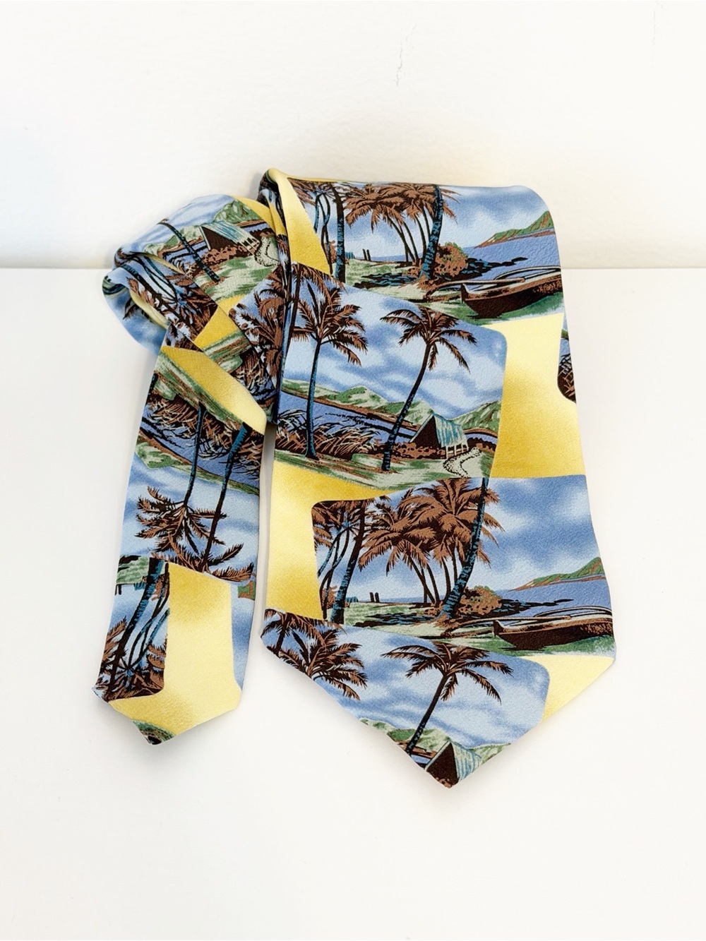 Tommy Bahama 100% Silk Tie Hawaiian Tropical Palm Tree Scenic Necktie